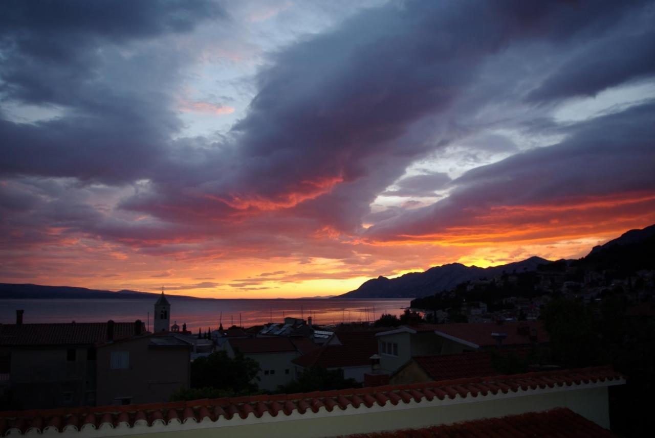 Rooms Tia Baška Voda Exterior foto