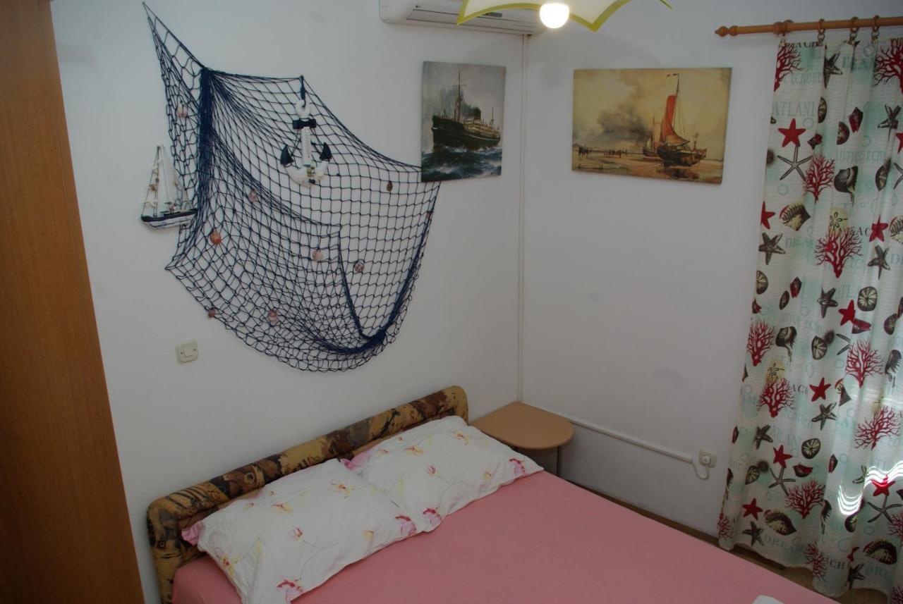 Rooms Tia Baška Voda Exterior foto