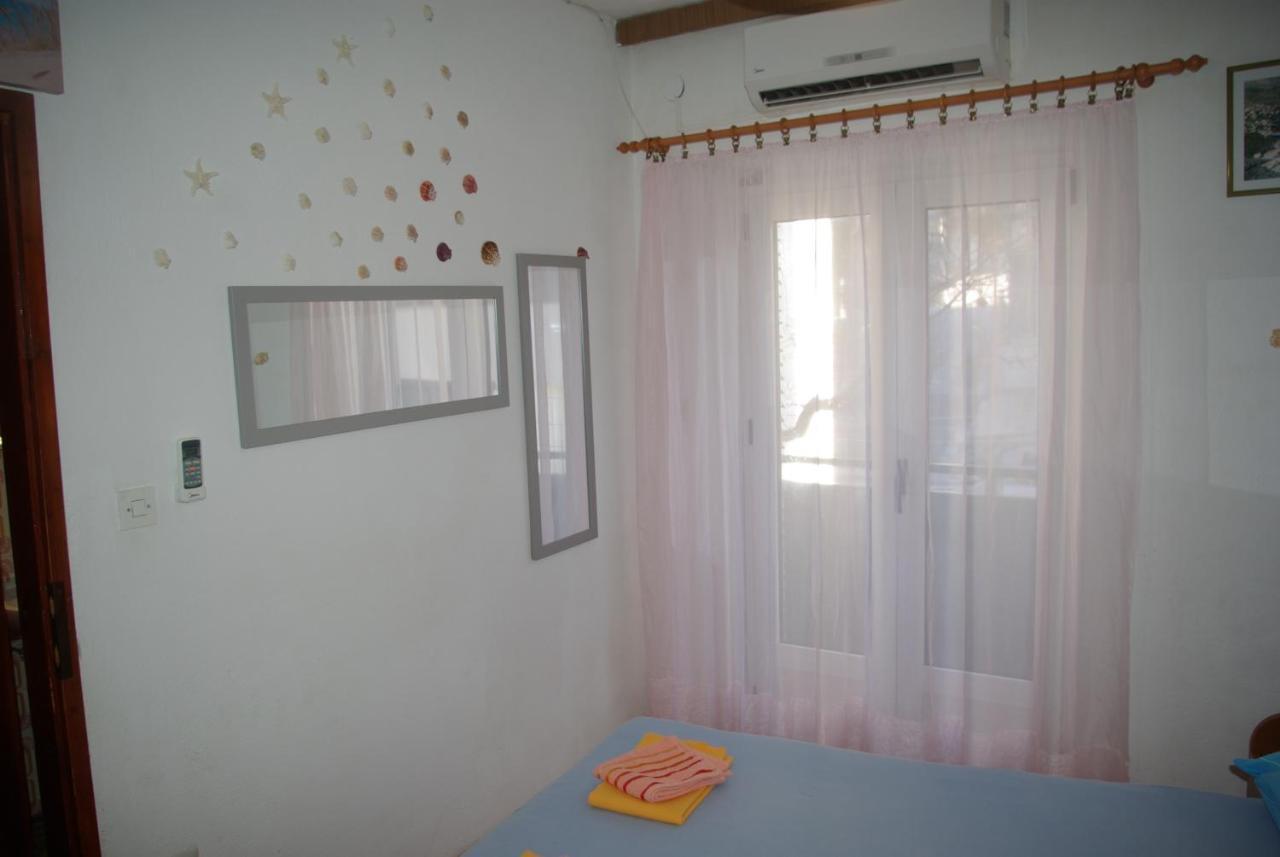 Rooms Tia Baška Voda Exterior foto
