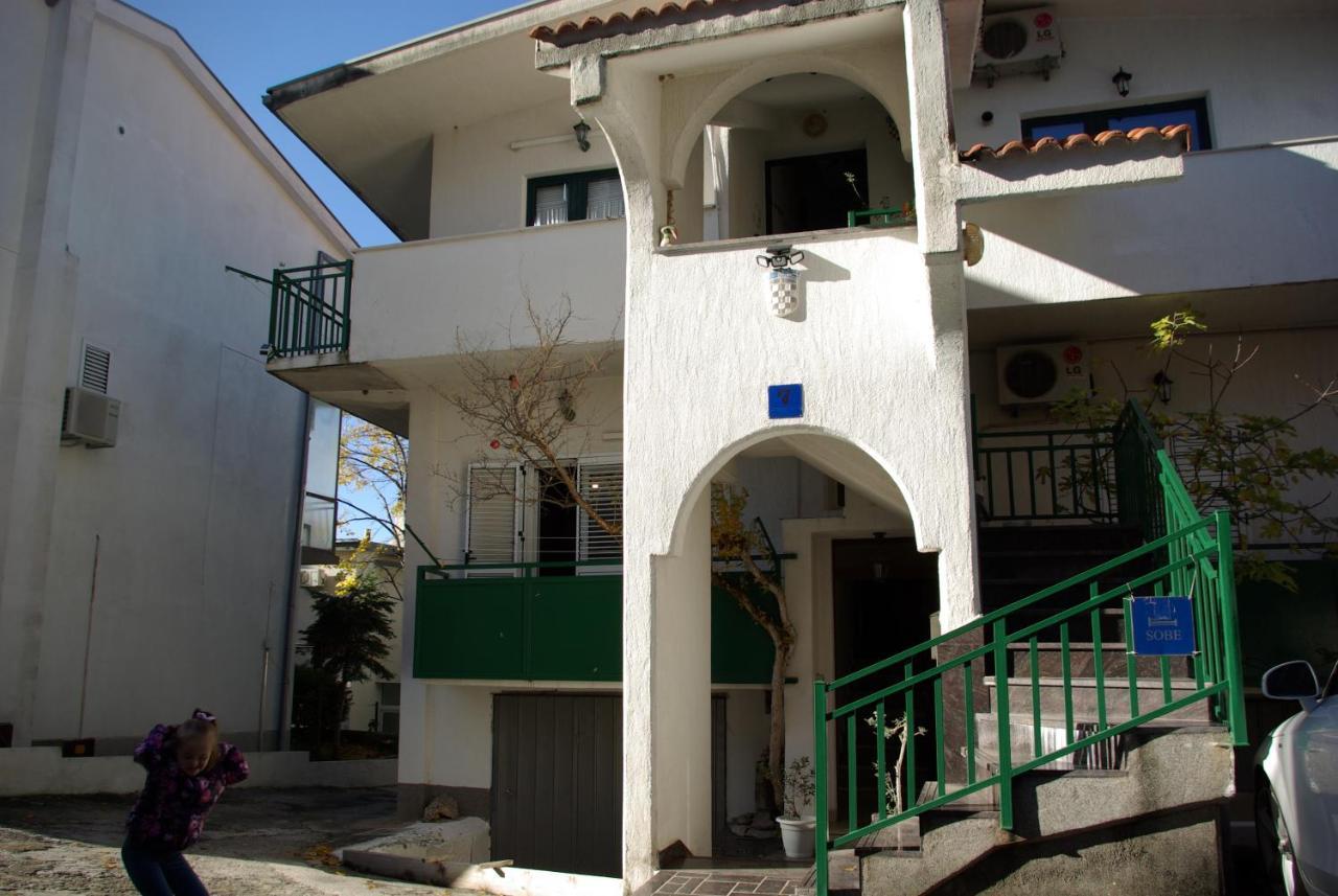 Rooms Tia Baška Voda Exterior foto