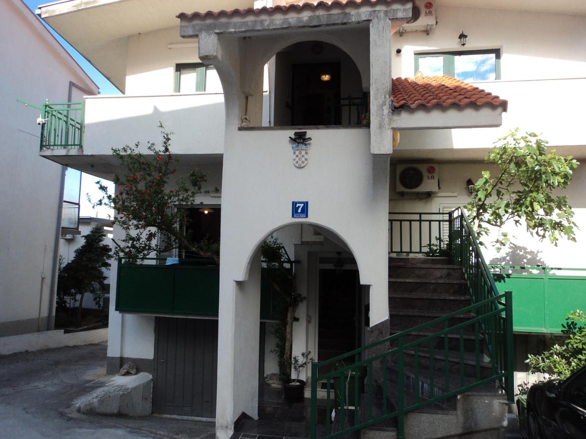 Rooms Tia Baška Voda Exterior foto