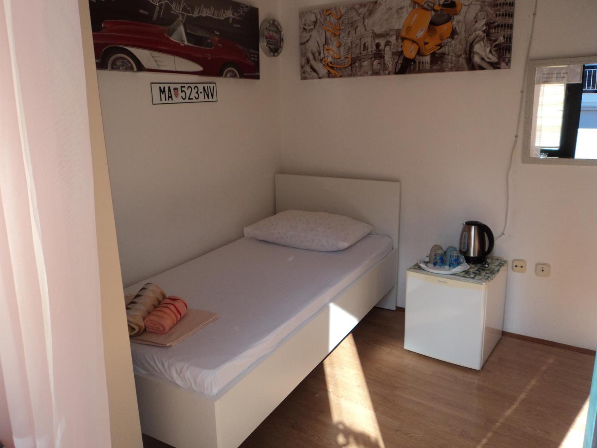 Rooms Tia Baška Voda Exterior foto